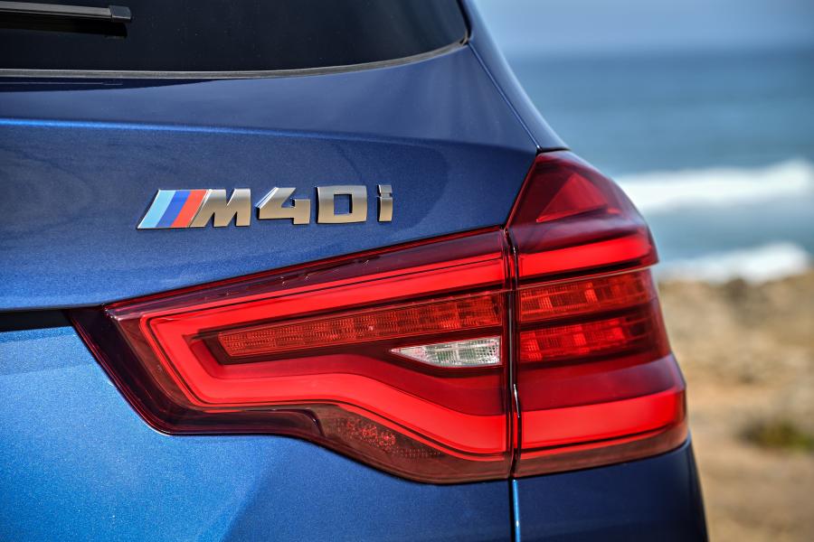 Логотип BMW X3 M40i (G01) 2017 года  (WW) (фото 127 из 184)